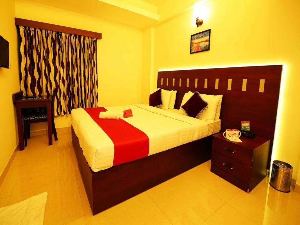 Metro Kochin Business Hotel Kültér fotó