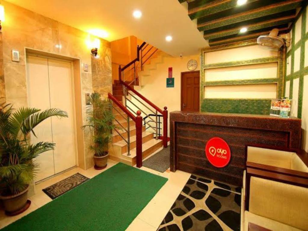 Metro Kochin Business Hotel Kültér fotó