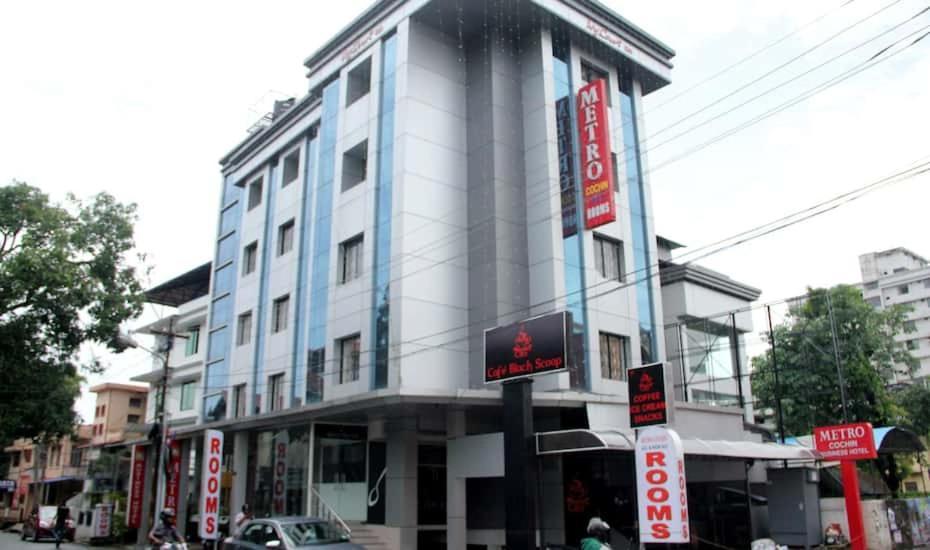 Metro Kochin Business Hotel Kültér fotó